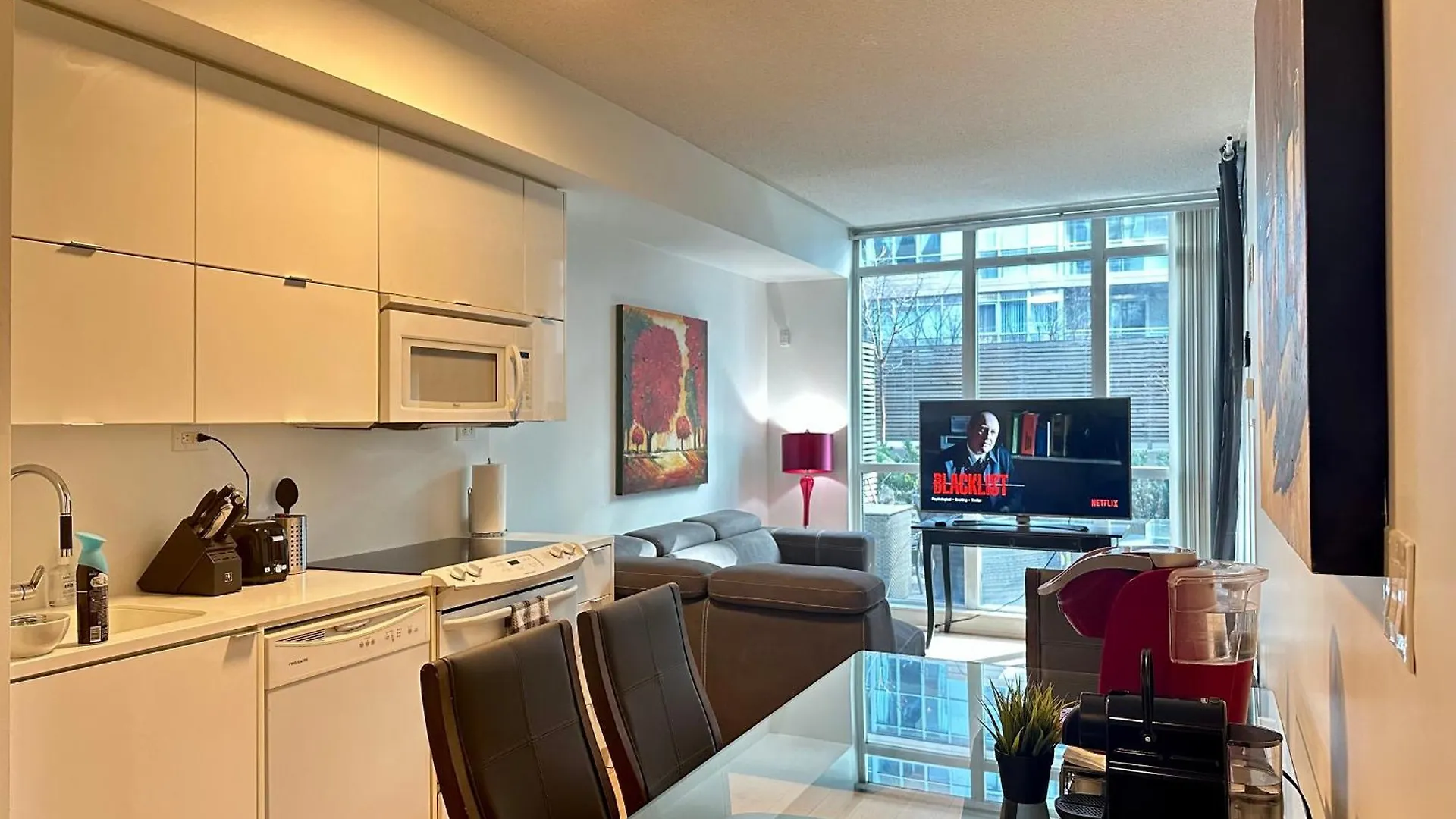 Apartment 1Bdrm Plus Den With 2 Real Beds Plus Sofabed & Terrace & Parking Toronto