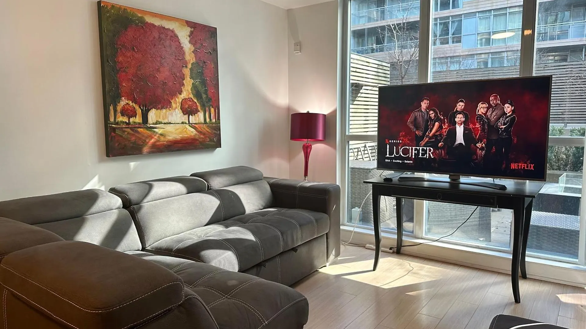 Apartment 1Bdrm Plus Den With 2 Real Beds Plus Sofabed & Terrace & Parking Toronto
