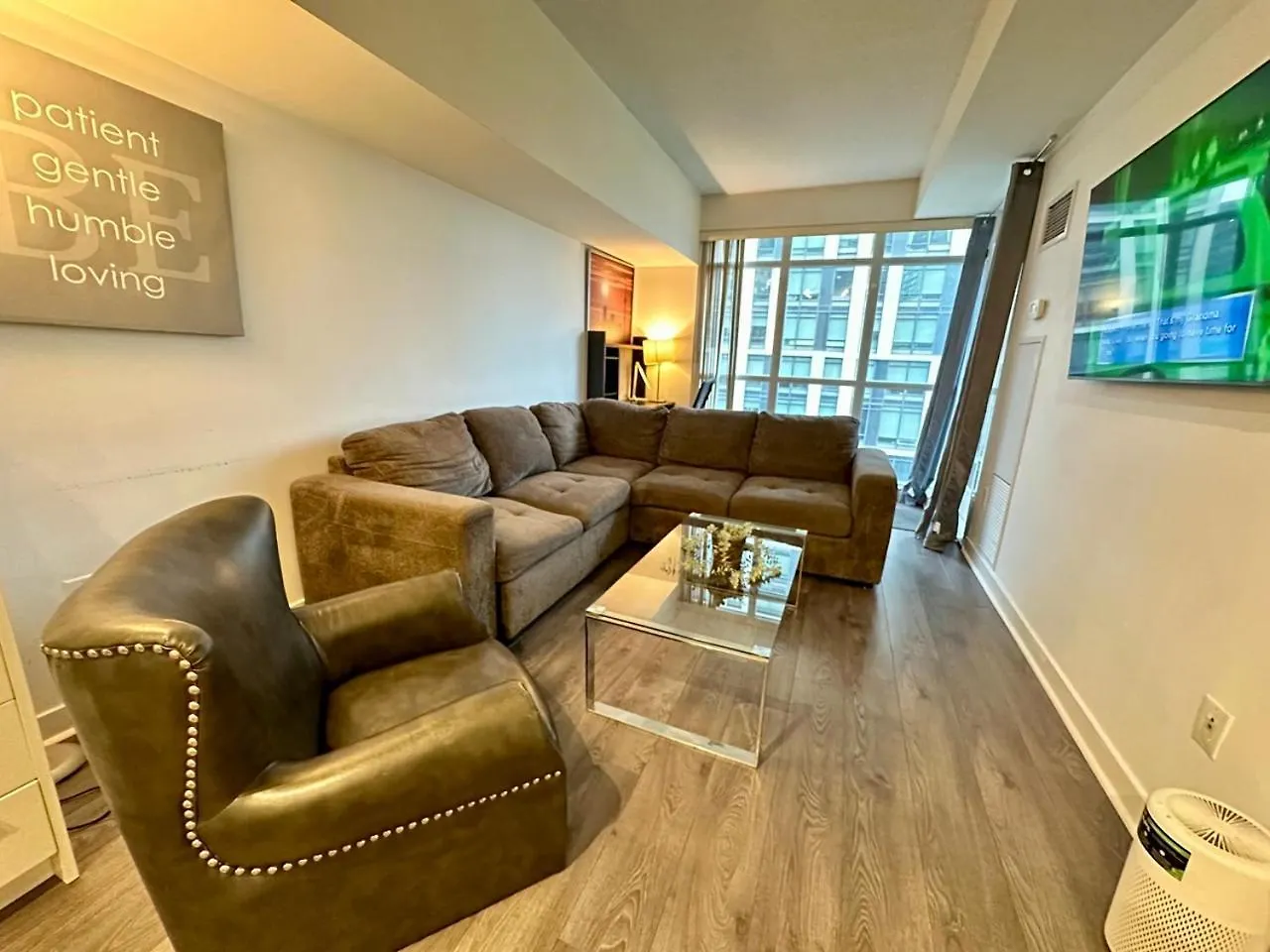 1Bdrm Plus Den With 2 Real Beds Plus Sofabed & Terrace & Parking Toronto 0*,